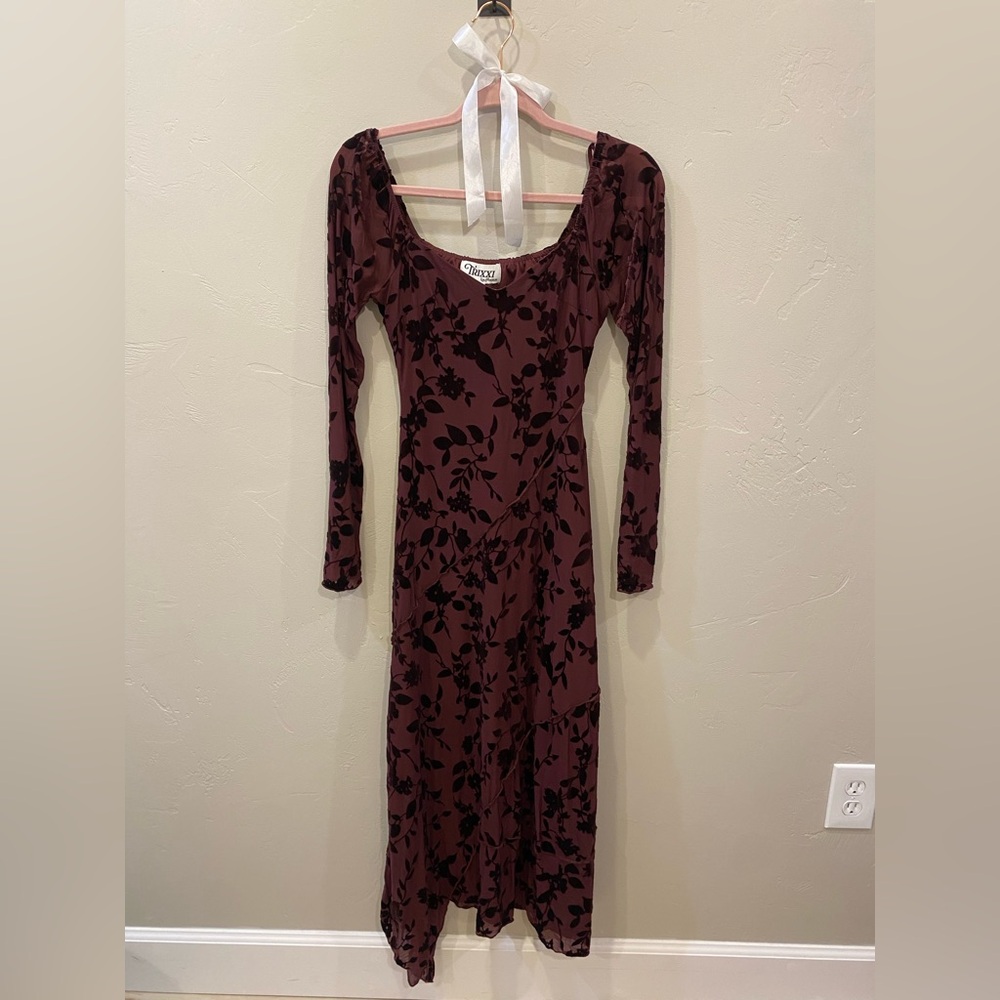 trixxi burgandy midi velvet floral dress